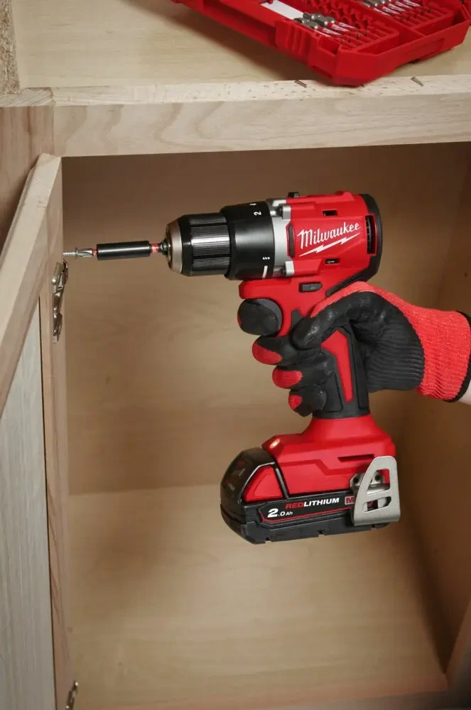 Aku kompaktní bezuhlíkový vrtací šroubovák Milwaukee M18 BLDDRC-502C (5,0 Ah) (MI4933492835)