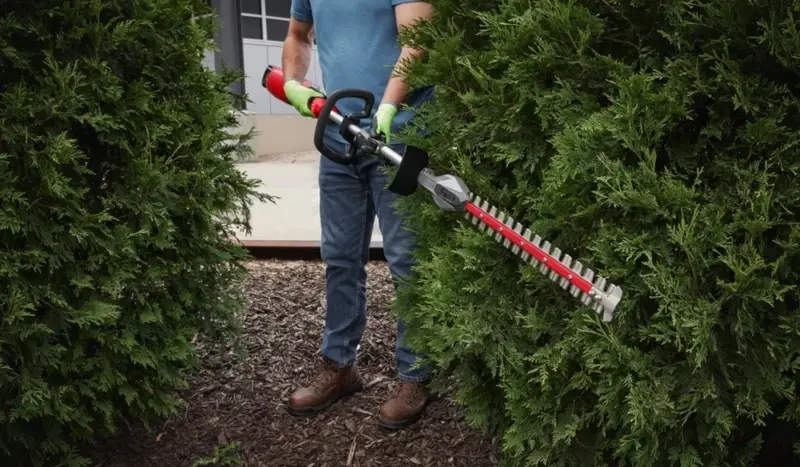 Nůžky/plotostřih na živý plot QUIK-LOK Milwaukee M18 POPH-SHTA, krátký nástavec, bez aku a pohonné jednotky, 4932492666 (MI4932492666)