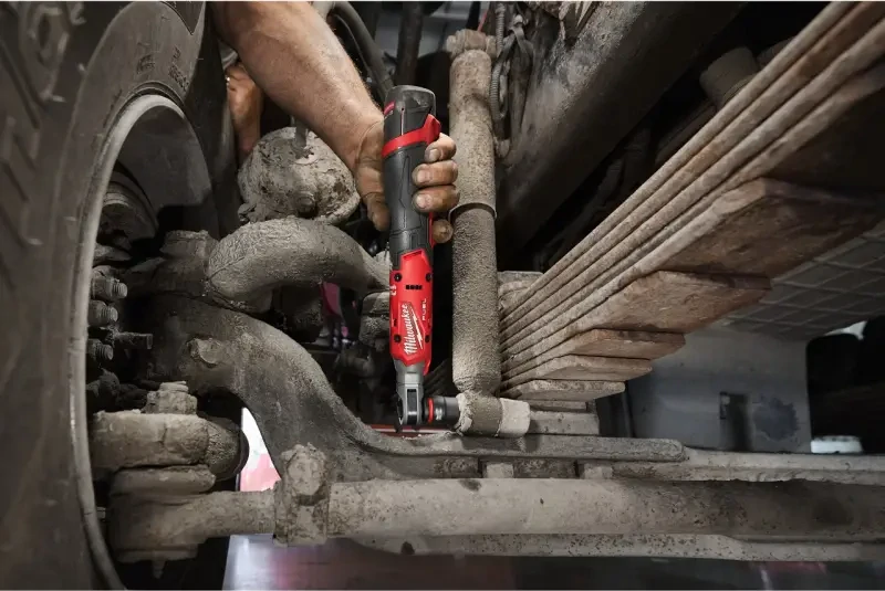 Aku 1/2" ráčnový utahovák Milwaukee M12 FIR12G2-252B, 2x aku M12 HB2.5 + C12 C + taška, 4933498940