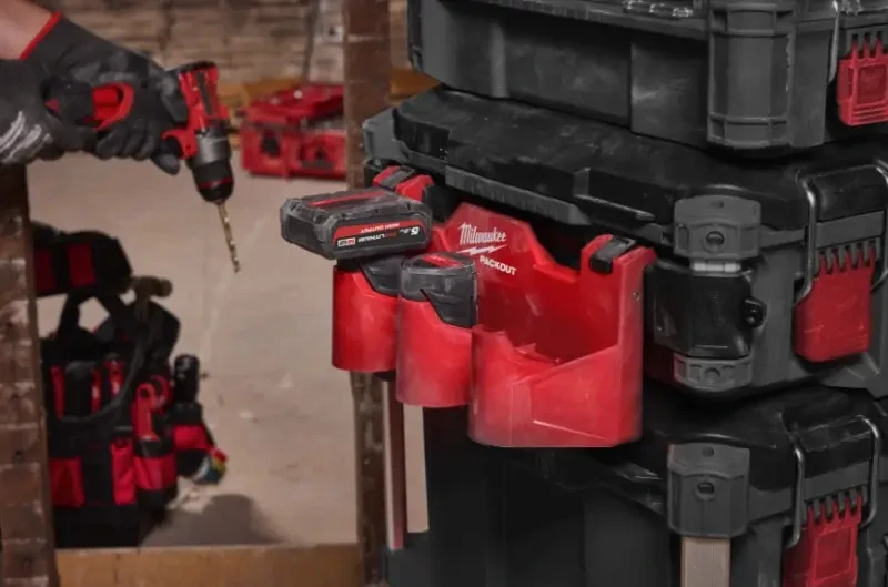Držák boční Milwaukee PACKOUT baterií M12, 4932498646 (MI4932498646)