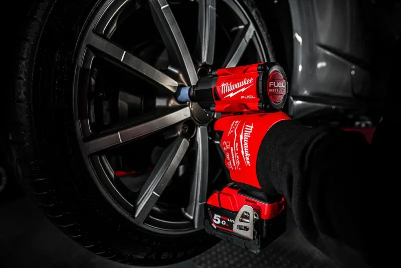 Aku 1/2" rázový utahovák Milwaukee M18 FMTIW2P12-0X, 745 Nm, bez aku, s kufrem, 4933478452