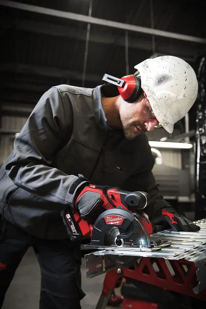Aku kotoučová pila na kov Milwaukee M18 FMCS-502X (MI4933459193)
