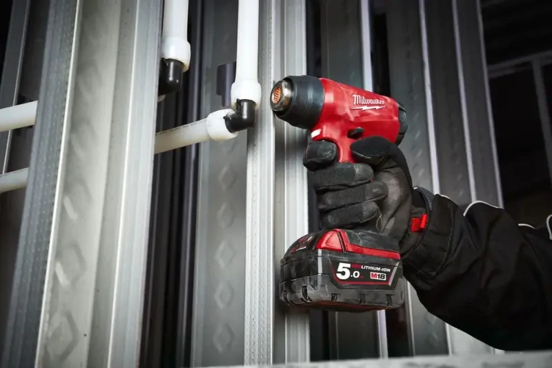 Aku horkovzdušná pistole Milwaukee M18 BHG-502C, až 470°C, 170 l/min, 2x Aku M18 B5 a nabíječka M12-18 C, 4933459772 (MI4933459772)