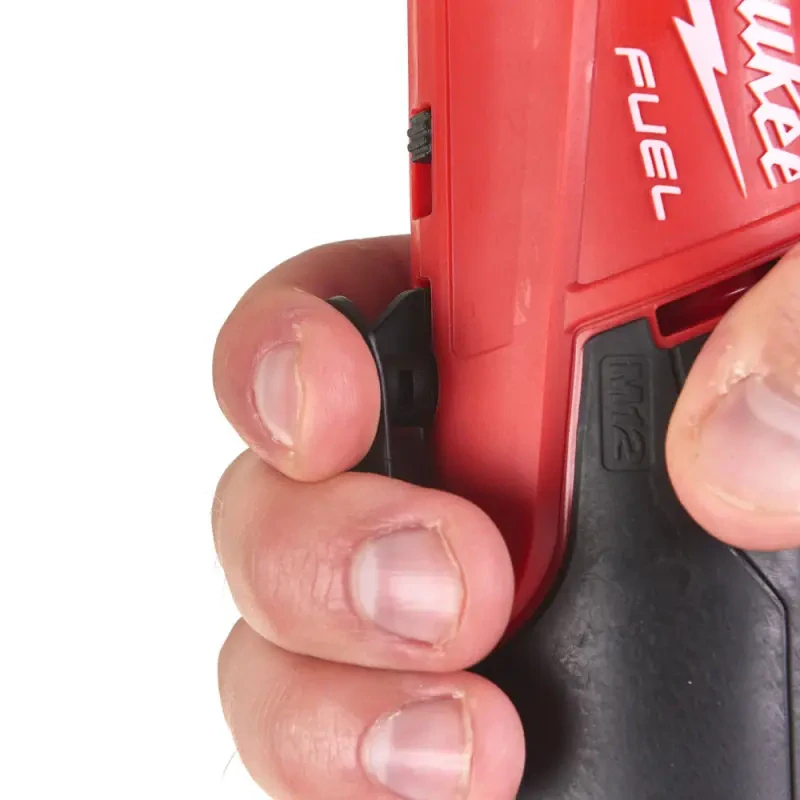 Aku 3/8" ráčnový utahovák Milwaukee M12 FIR38LR-0, 75 Nm, prodloužená kompaktní ráčna, bez aku, 4933471500