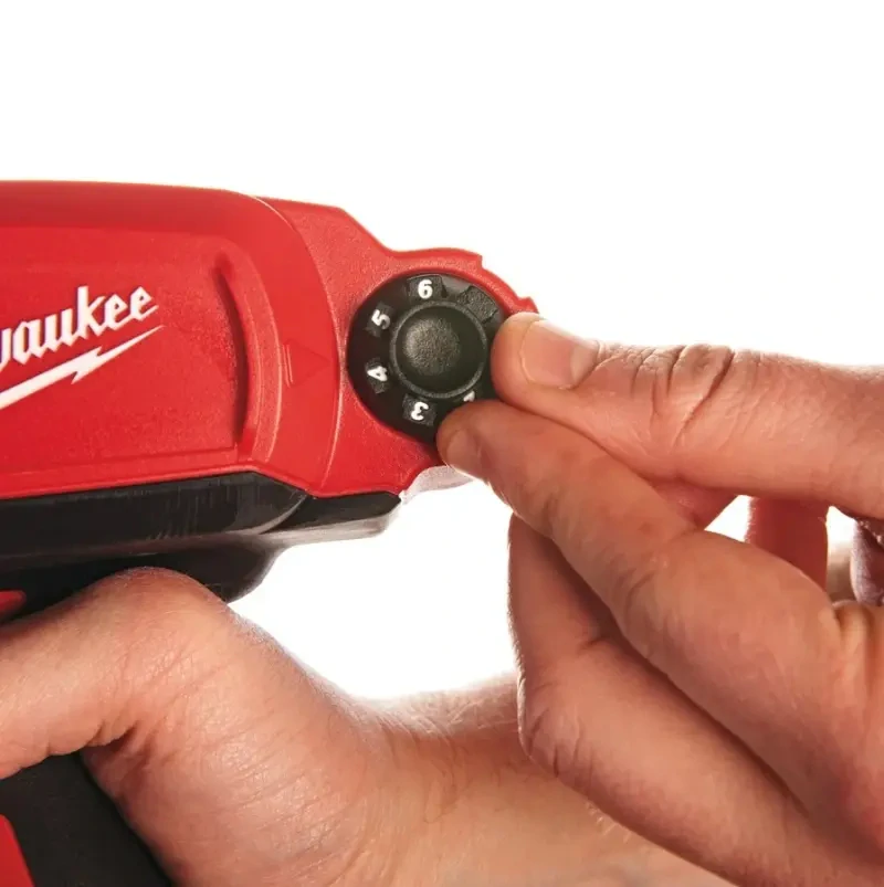 Aku vytlačovací pistole na náplň Milwaukee M12 PCG/600A-0, tuba 600 ml, bez aku, 4933441786