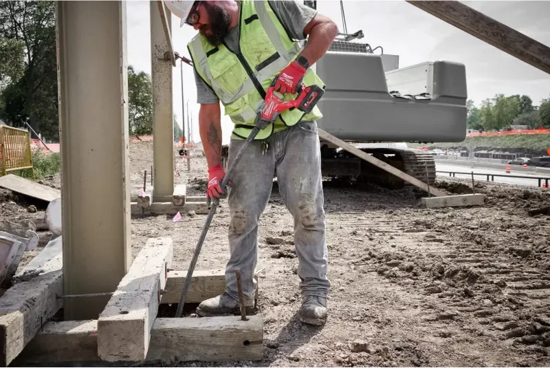 Aku ponorný vibrátor do betonu Milwaukee M18 FCVN24-0 (2,4 m), bez aku, 4933479599