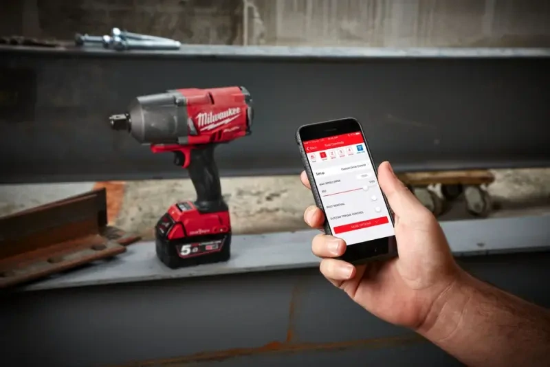 Aku 3/4" rázový utahovák Milwaukee M18 ONEFHIWF34-502X, ONEKEY, 2034 Nm, 2x aku M18 B5 + M12-18 FC + kufr, 4933459730