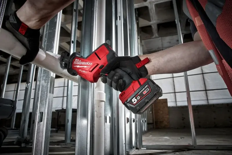 Aku pila na kov Milwaukee M18 FHZ-502X HACKZALL (5,0 Ah) (MI4933459885)