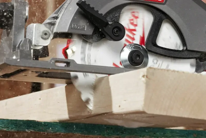 Aku kompaktní okružní pila Milwaukee M12 FUEL™ FCS442-0 (bez aku) 4933493488 (MI4933493488)
