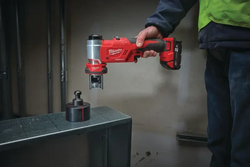Aku hydraulický prostřihovač Milwaukee M18 HKP-201CA (2,0 Ah). (MI4933451204)