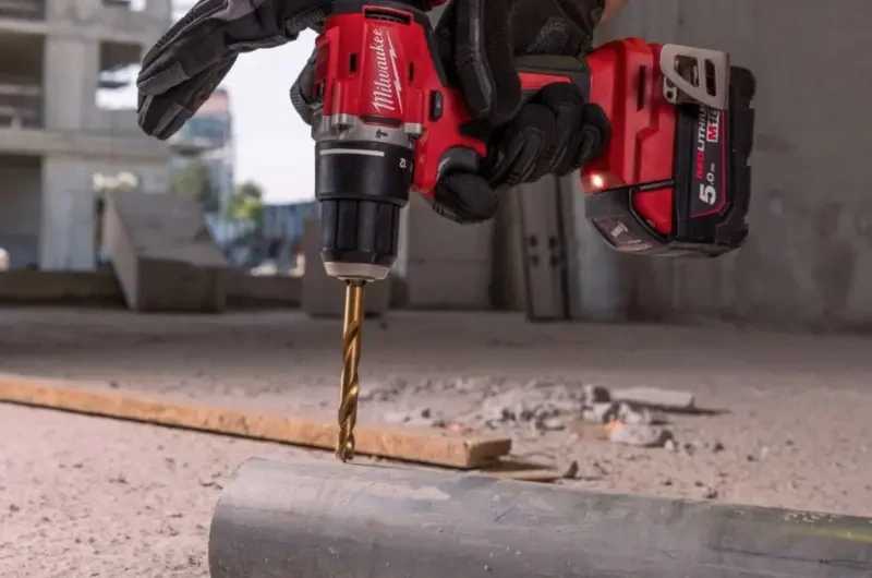 Aku vrtačka s příklepem Milwaukee M18 BLPDRC-202C, sklíčidlo 13 mm, 2x aku M18 B2 + M12-18 C + kufr, 4933492822