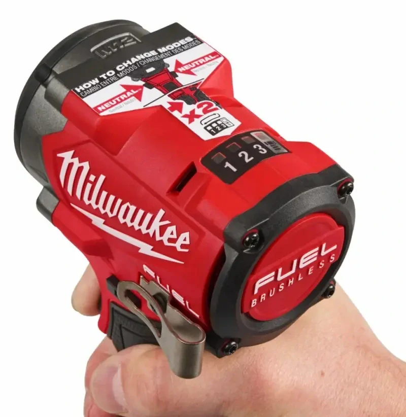 Aku 1/2" rázový utahovák Milwaukee M12 FCIWF12G3-502X, 745 Nm, 2x aku M12 HB5 + C12 C + kufr, 4933493455