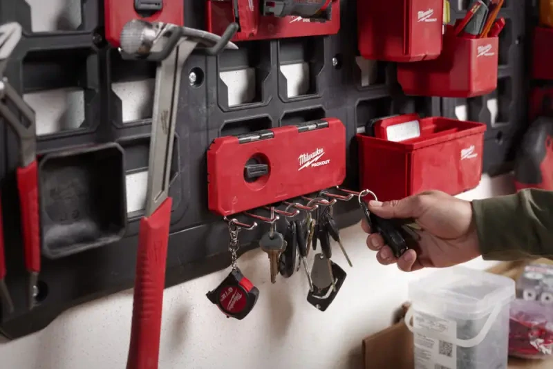Držák se 7 háčky Milwaukee PACKOUT™ (MI4932493384)