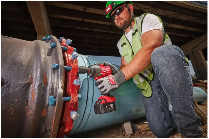 Aku 1/2" rázový utahovák Milwaukee M18 FHIW2P12-502X, 1220 Nm, 2x aku M18 B5 + M12-18 FC + kufr, 4933492786