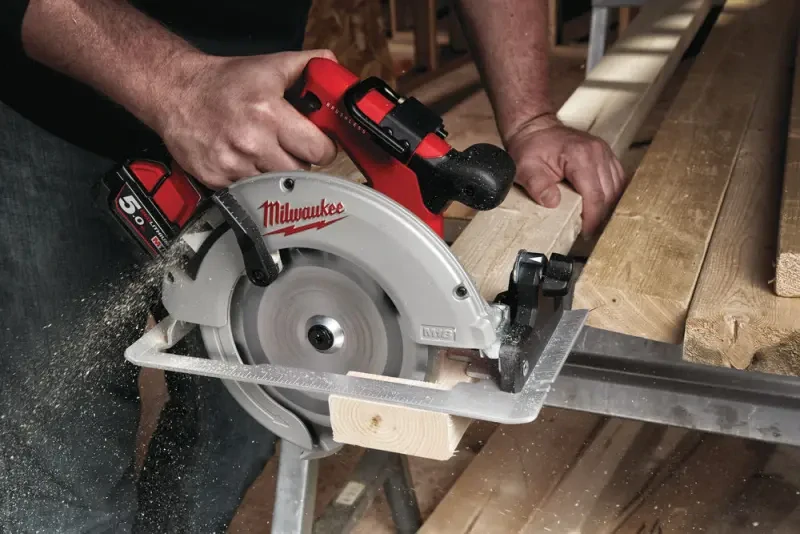 Aku kotoučová pila Milwaukee M18 BLCS66-502X (5,0 Ah) (MI4933464590)