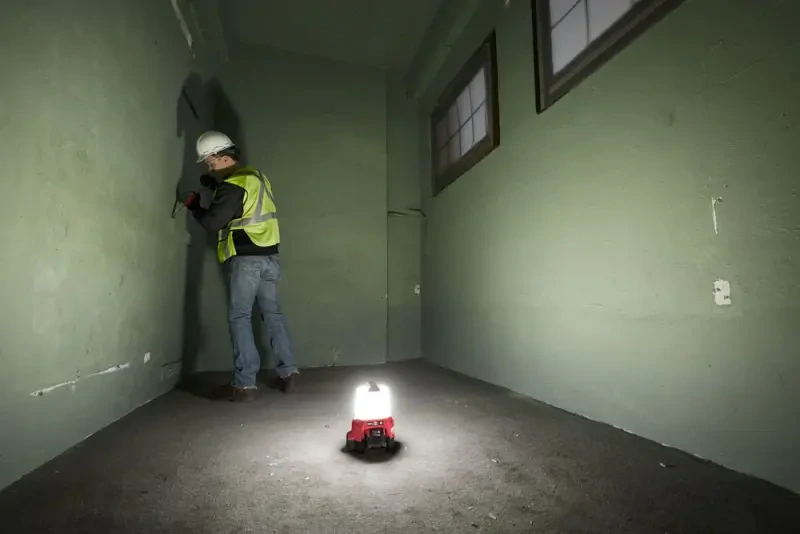 Aku lucernová svítilna/lampa Milwaukee M18 TAL-0, 2200 lm, TRUEVIEW LED osvětlení, bez aku, 4933464134 (MI4933464134)