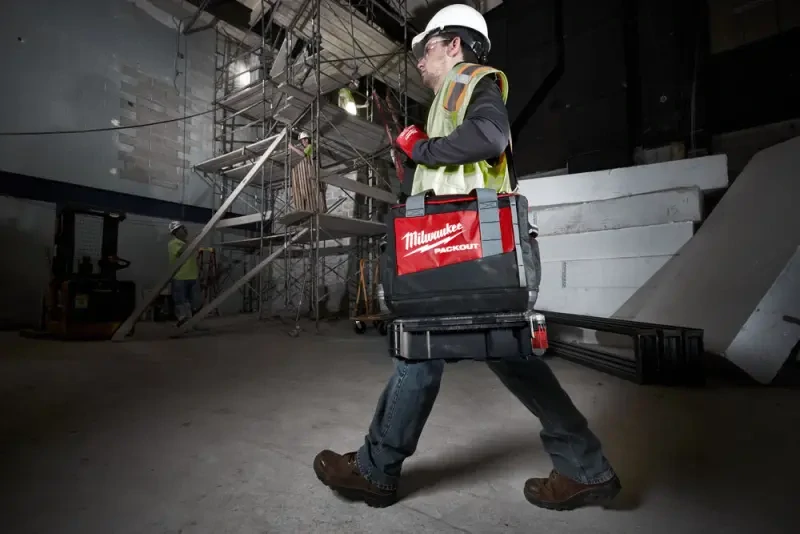 Milwaukee 4932471066 - Pracovní taška Packout™ 38 cm (MI4932471066)
