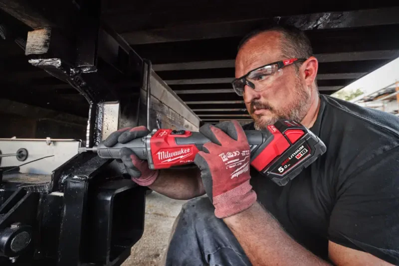 Aku přímá bruska Milwaukee M18 FDGRB-502X s posuvným spínačem, kleština 6 a 8 mm, 2x aku M18 B5 + M12-18 FC + kufr, 4933480954